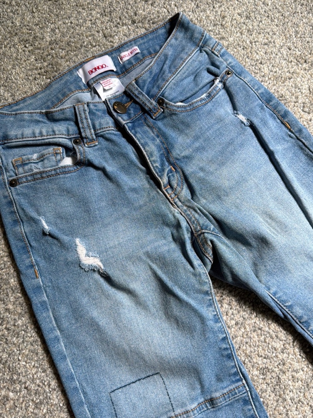 Bongo Light Blue Jeans with Distressed Details